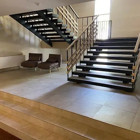 Aisa Studio 39 Apartment *